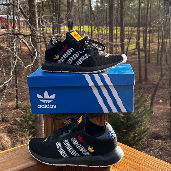 Adidas Originals Swift Run X Athletic Running Sneaker FZ4838 Men Youth Sz: US 5 - Picture 2 of 13